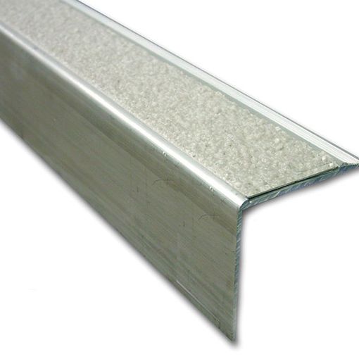 Light grey Watco aluminium nosing